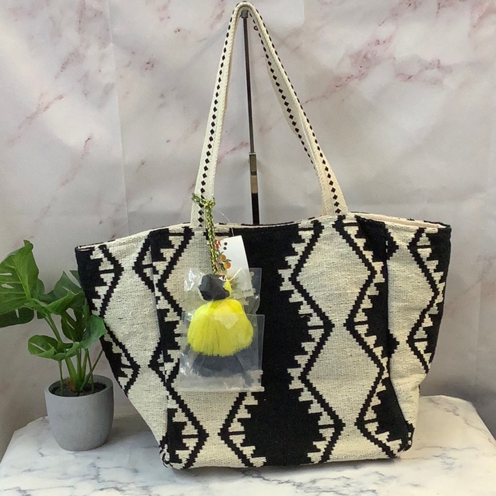 NWT Express Edit Black and Cream Geometric Tote Bag